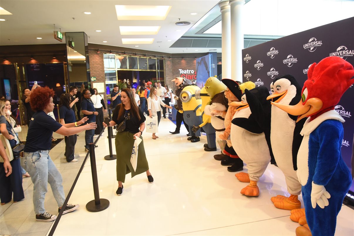 O evento apresentou um ponto de fotos para registrar o momento ao lado dos personagens