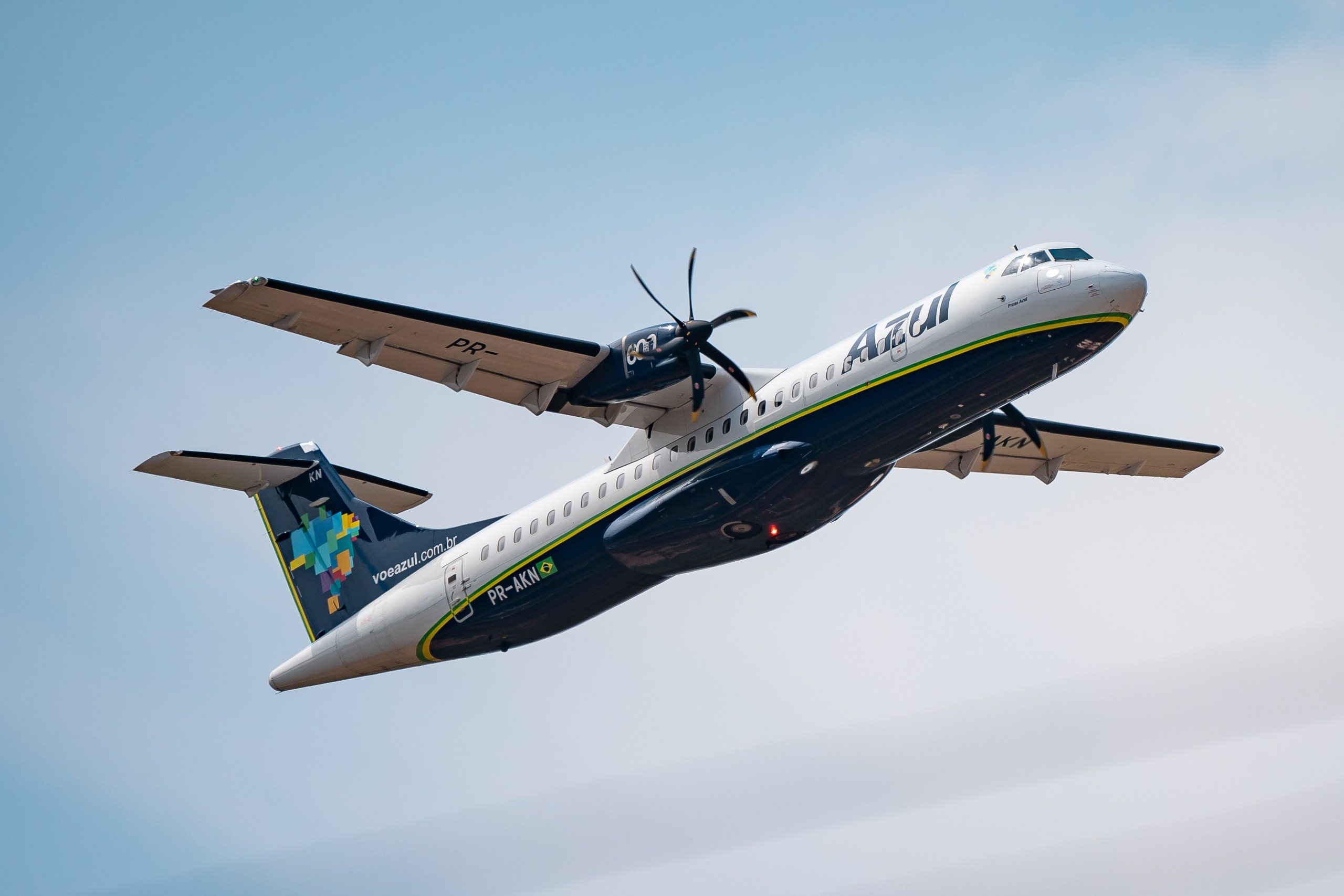 Os voos sairão de Recife às 13h40 e chegarão em Fernando de Noronha às 16h25