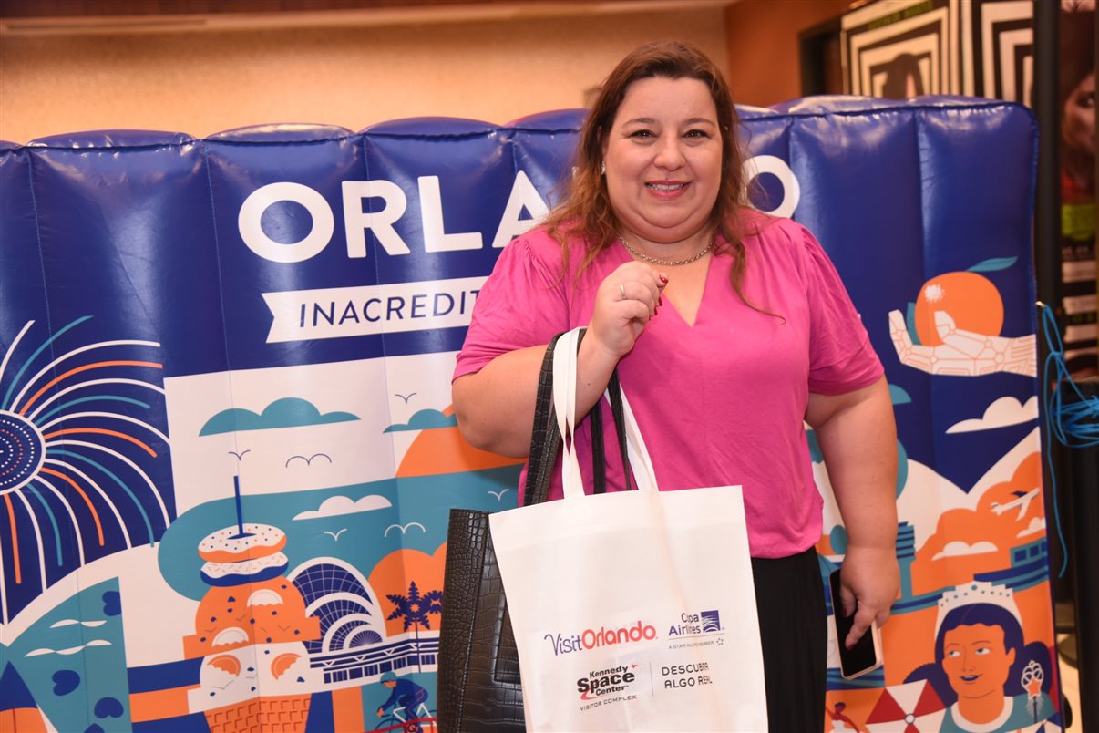 Patrick Yvars, do Visit Orlando, Victor Manjarres, Claudia Guerra, Andrea Dias e Juliana Marinotti, do Kennedy Space Center, e Raphael de Lucca, da Copa Airlines