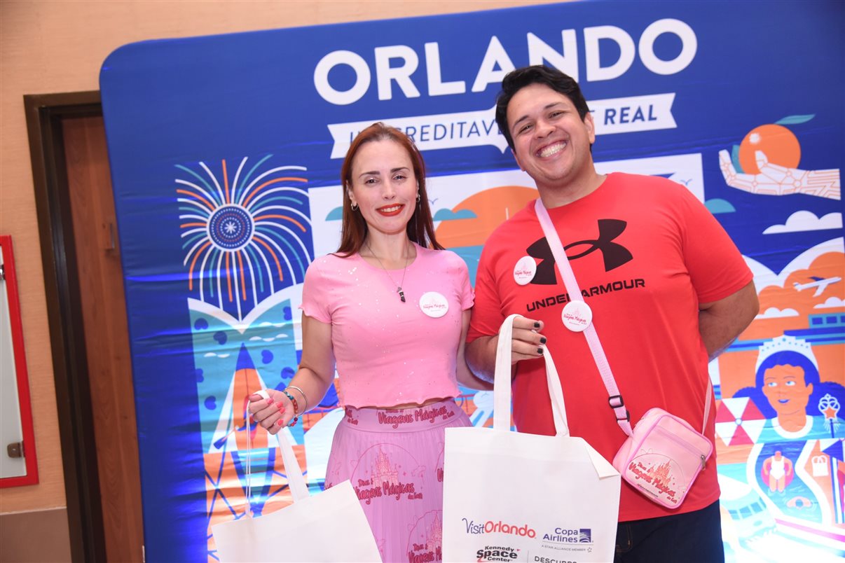 Patrick Yvars, do Visit Orlando, Victor Manjarres, Claudia Guerra, Andrea Dias e Juliana Marinotti, do Kennedy Space Center, e Raphael de Lucca, da Copa Airlines