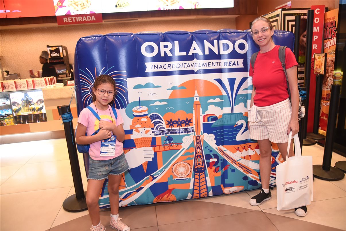 Patrick Yvars, do Visit Orlando, Victor Manjarres, Claudia Guerra, Andrea Dias e Juliana Marinotti, do Kennedy Space Center, e Raphael de Lucca, da Copa Airlines