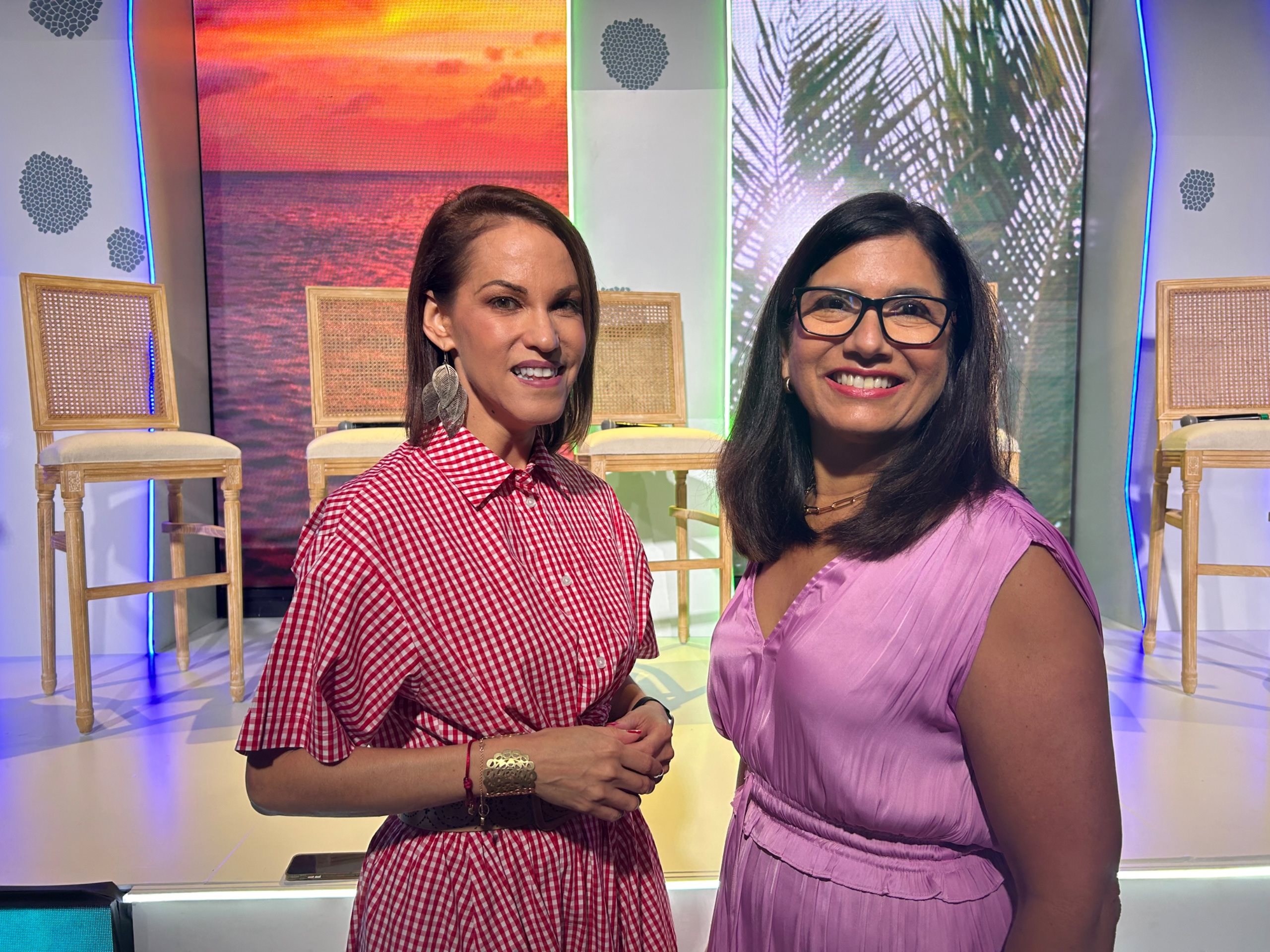 Ronelle Croes e Sanju Luidens, do Turismo de Aruba