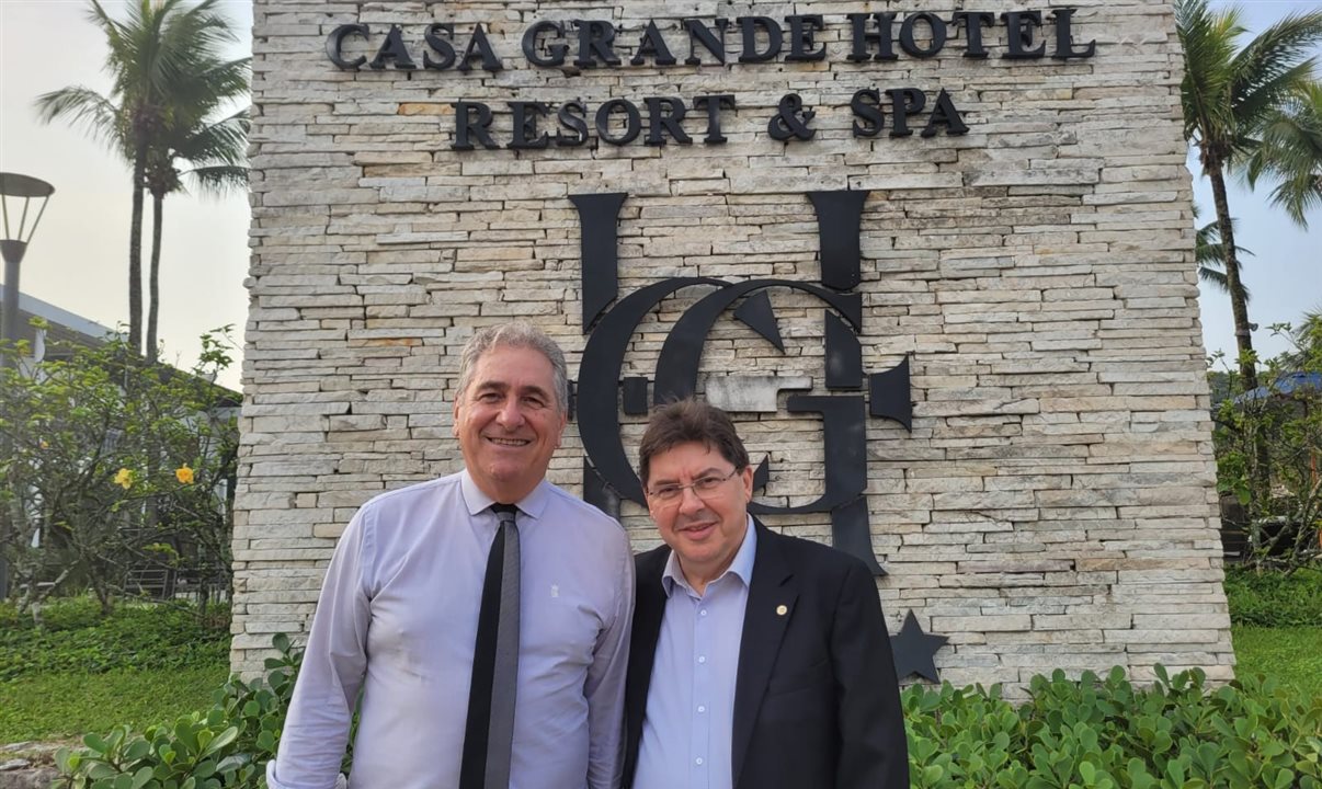 Lourival de Pieri, diretor geral do Casa Grande Hotel Resort & Spa, e Sérgio Souza, diretor comercial