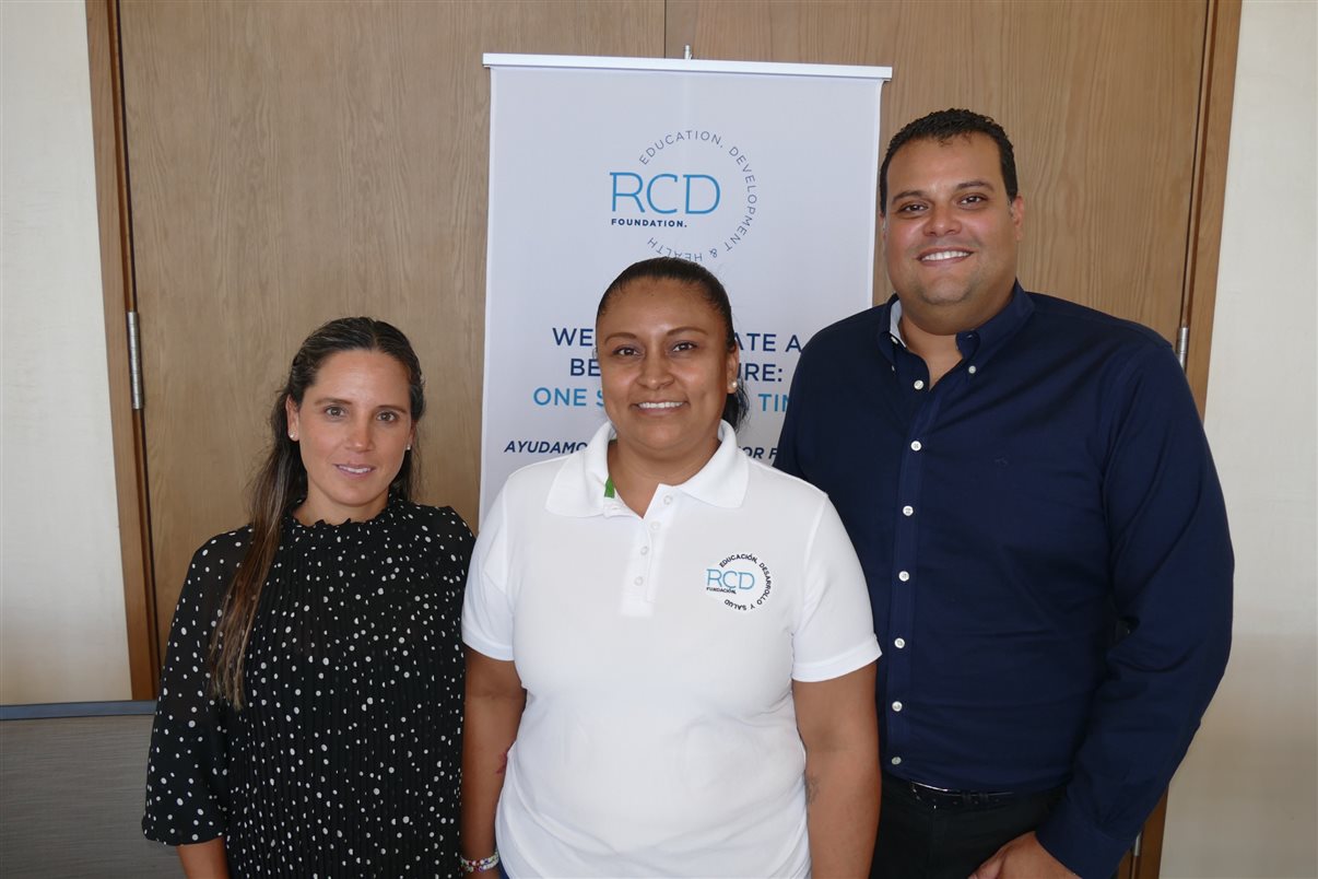 Glaucia Barbosa, Carla Cecchele, Luciana Nasser e Jéssica Bueno (RCD Hotels) com operadores de viagens brasileiros