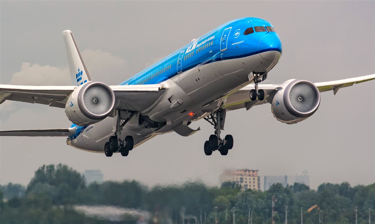 KLM oferece a classe Premium Comfort em todas as aeronaves Boeing 787 (foto) e 777 durante esse período