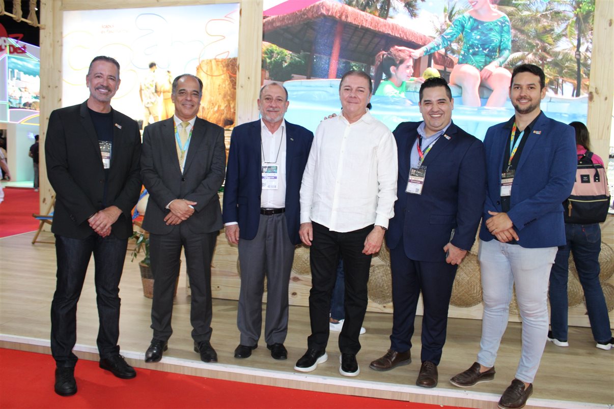 Regis Medeiros, do Villa Mayor, Carlos Henrique Sobral, do MTur, Toni Sando, do Visite São Paulo, Eliseu Barros, da DME, Wesley Cleverson, do Hotel Sonata, Bruno Brasil, de Caucaia