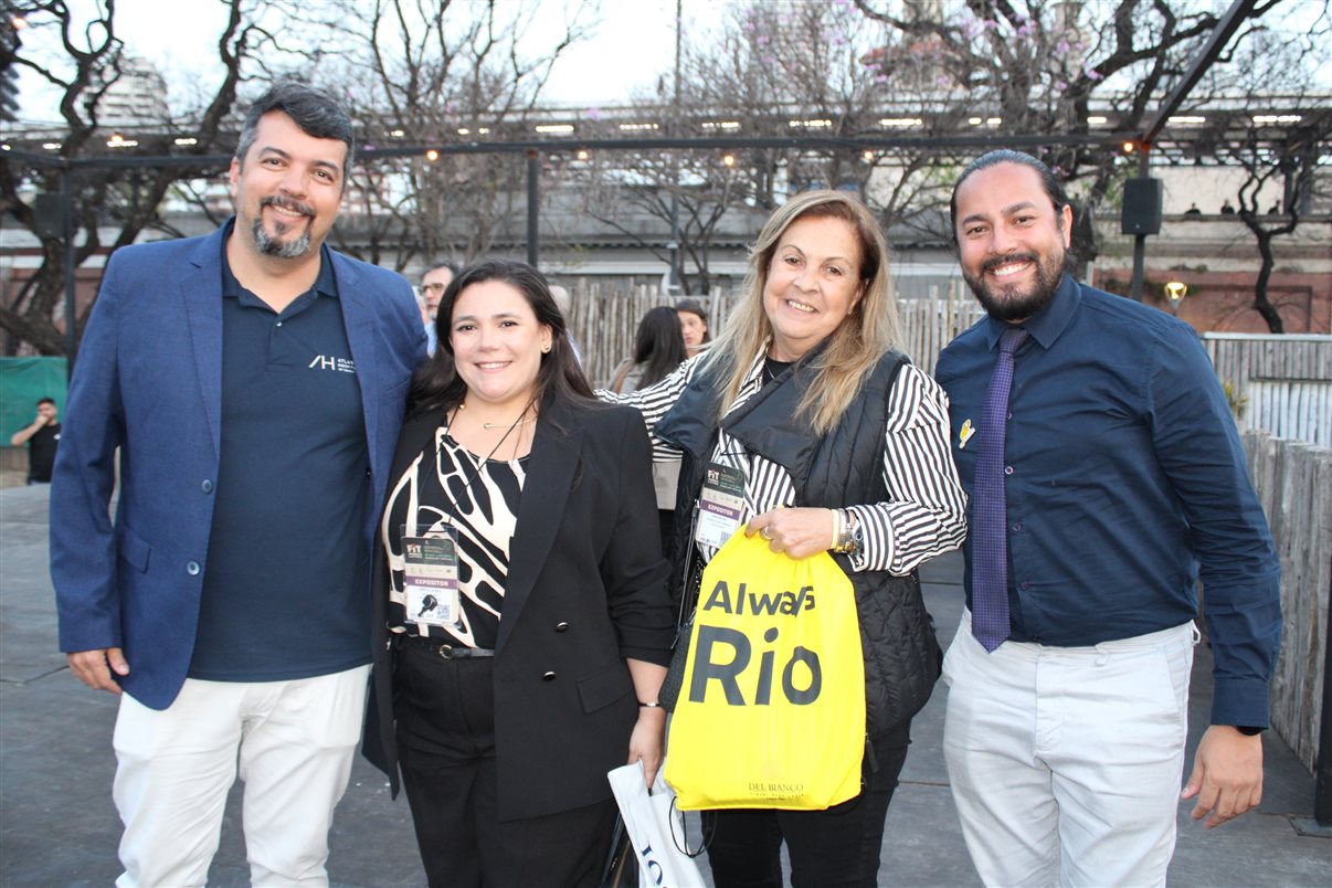 Leonardo Mendes, da Atlantica, Roberta Werner, do Visit Rio, e Fabio da Luz Rodrigues, da C2Rio