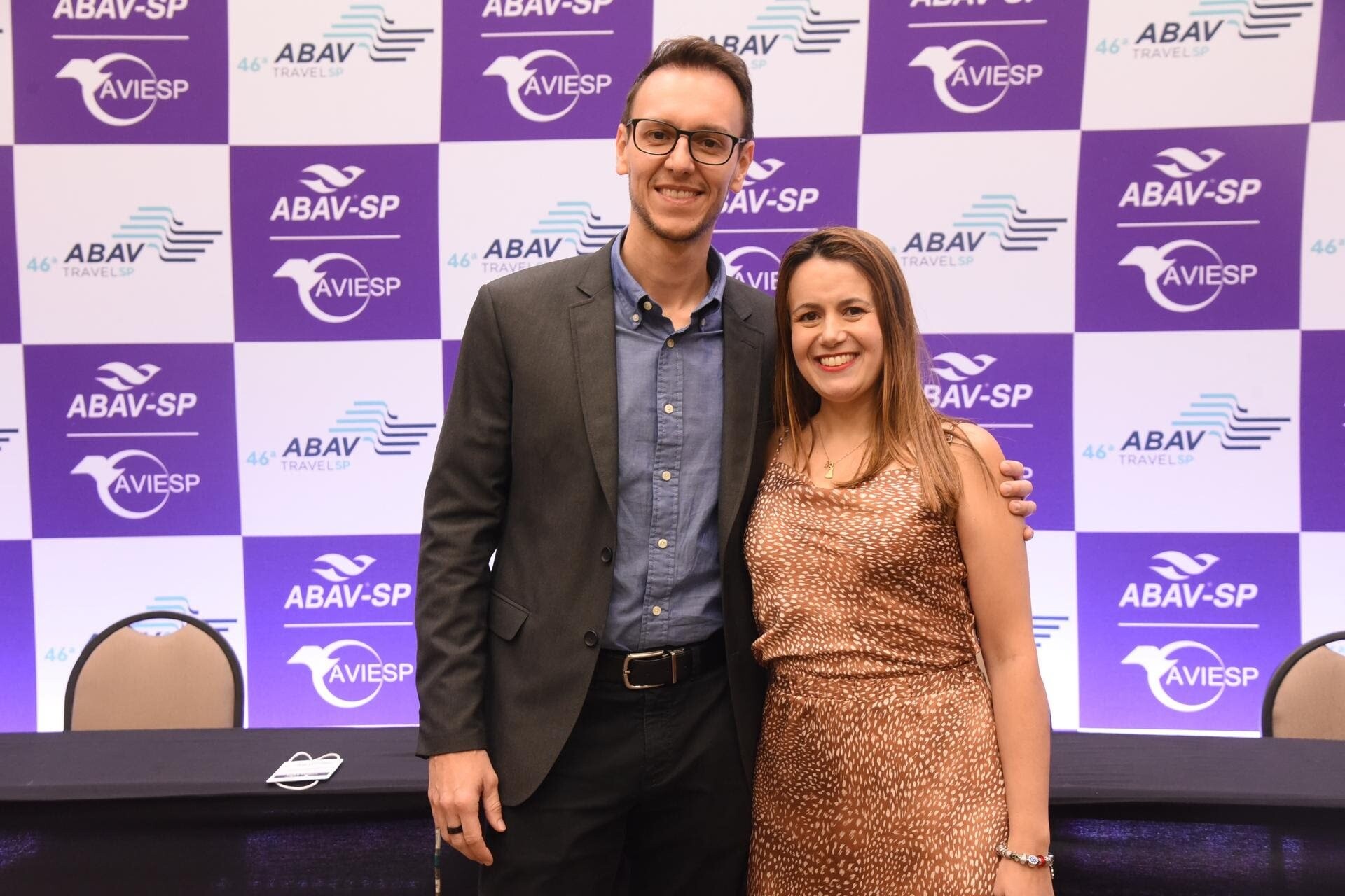 Bruno Waltrick e Juliana Assumpção, presidente e diretora de Negócios da Abav-SP | Aviesp