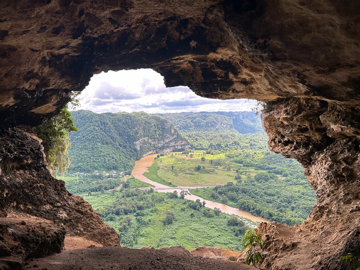 Vista do vale do Río Grande de dentro da Cueva Ventana