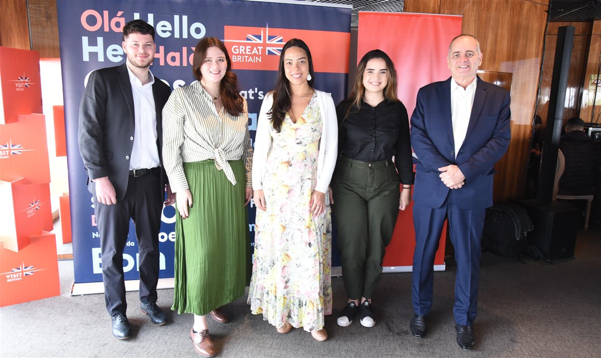 Diego Perez, Íris Schardt, Priscila Moraes, Larissa Teixeira e Ivan Almeida, do Visit Britain