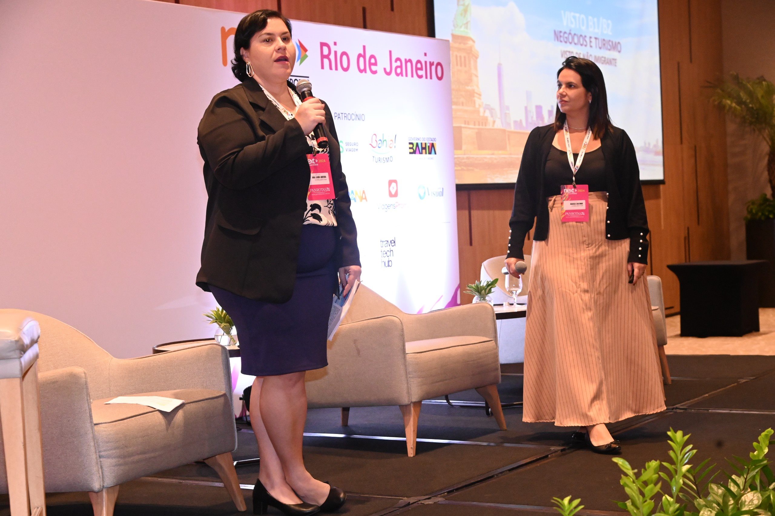 Ana Laura Guerra e Márcia Coutinho, líderes do setor de vistos do Consulado dos EUA no Rio de Janeiro