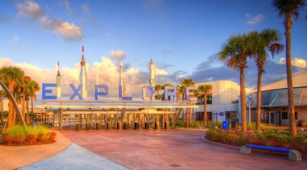 O Kennedy Space Center Visitor Complex está programado para reabrir na sexta-feira (11), às 9h