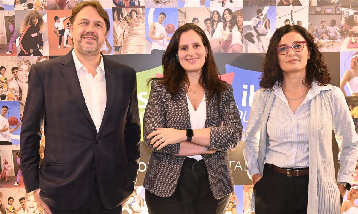 Romulo Silva (diretor de Desenvolvimento de Franquias Accor Brasil), Roberta Vernaglia (vice-presidente de Marketing Accor Américas) e Lara Teixeira (vice-presidente de Design Accor Américas)