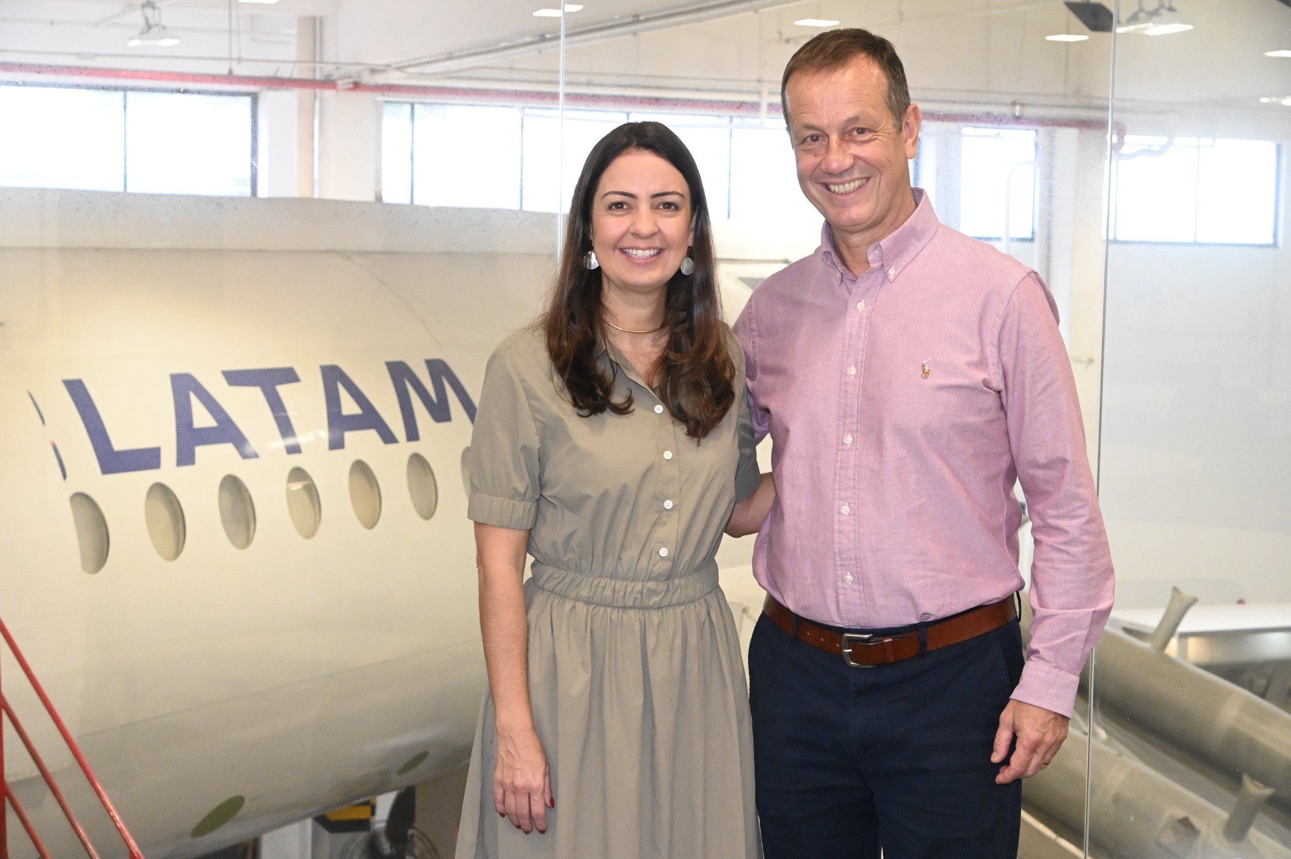 Aline Mafra, da Latam, e Ricardo Oliveira, da Delta