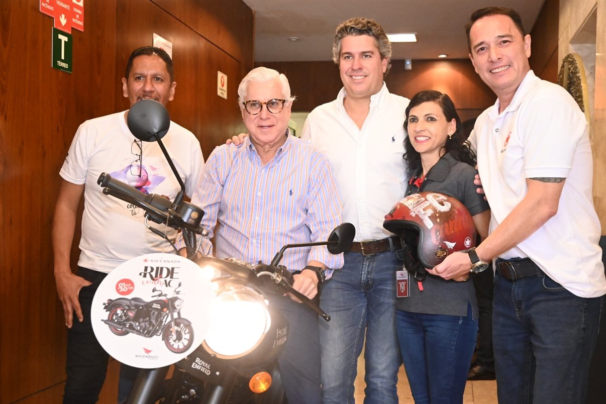 Ronaldo Coelho, Juarez Cintra, Juarez Cintra Neto e Valdirene Silveira, da Ancoradouro, com Ernesto Airosa, da Air Canada