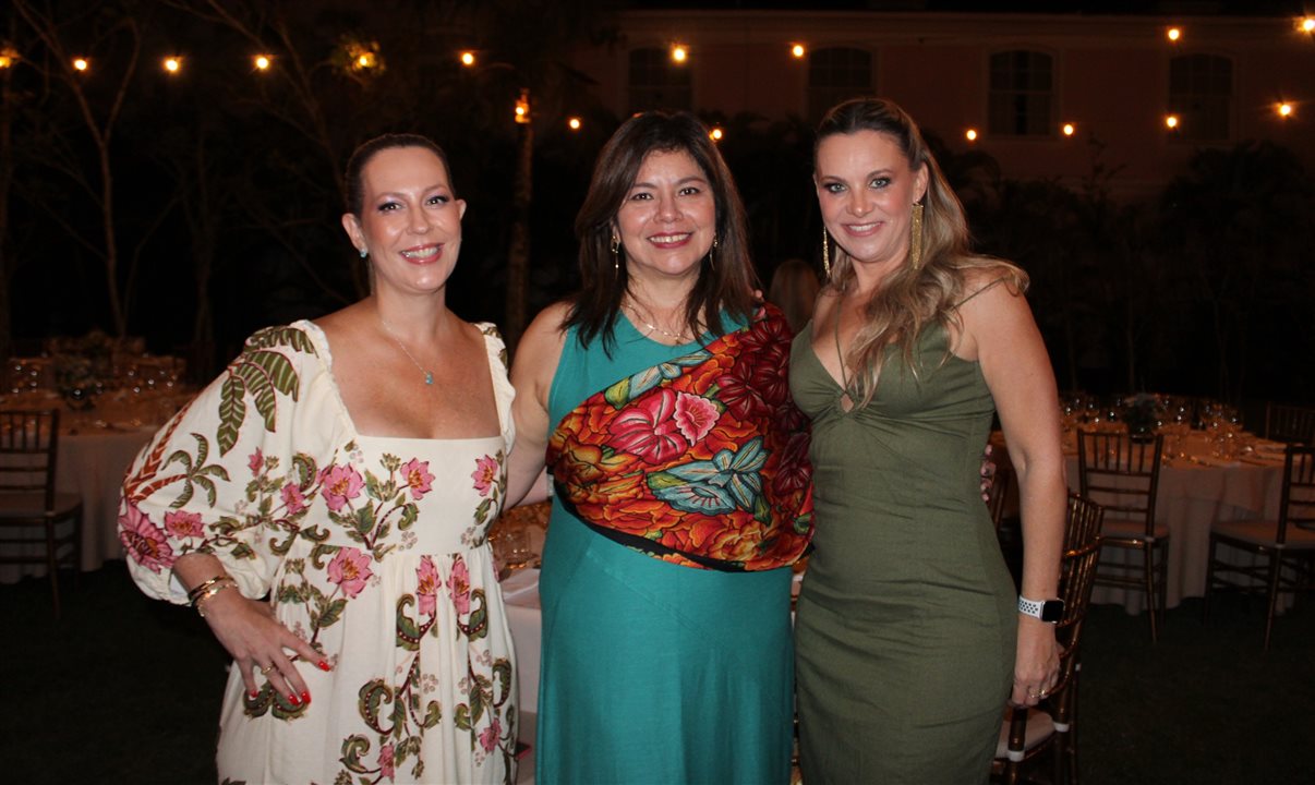 Diana Pomar, do Turismo de Los Cabos, entre Gabriela Carraro e Gabriele Small, do Luxperts