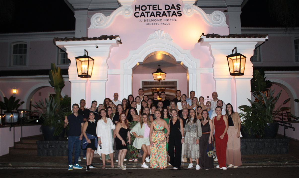 .Grupo reunido no Luxperts Experience 2024, no Belmond Hotel das Cataratas