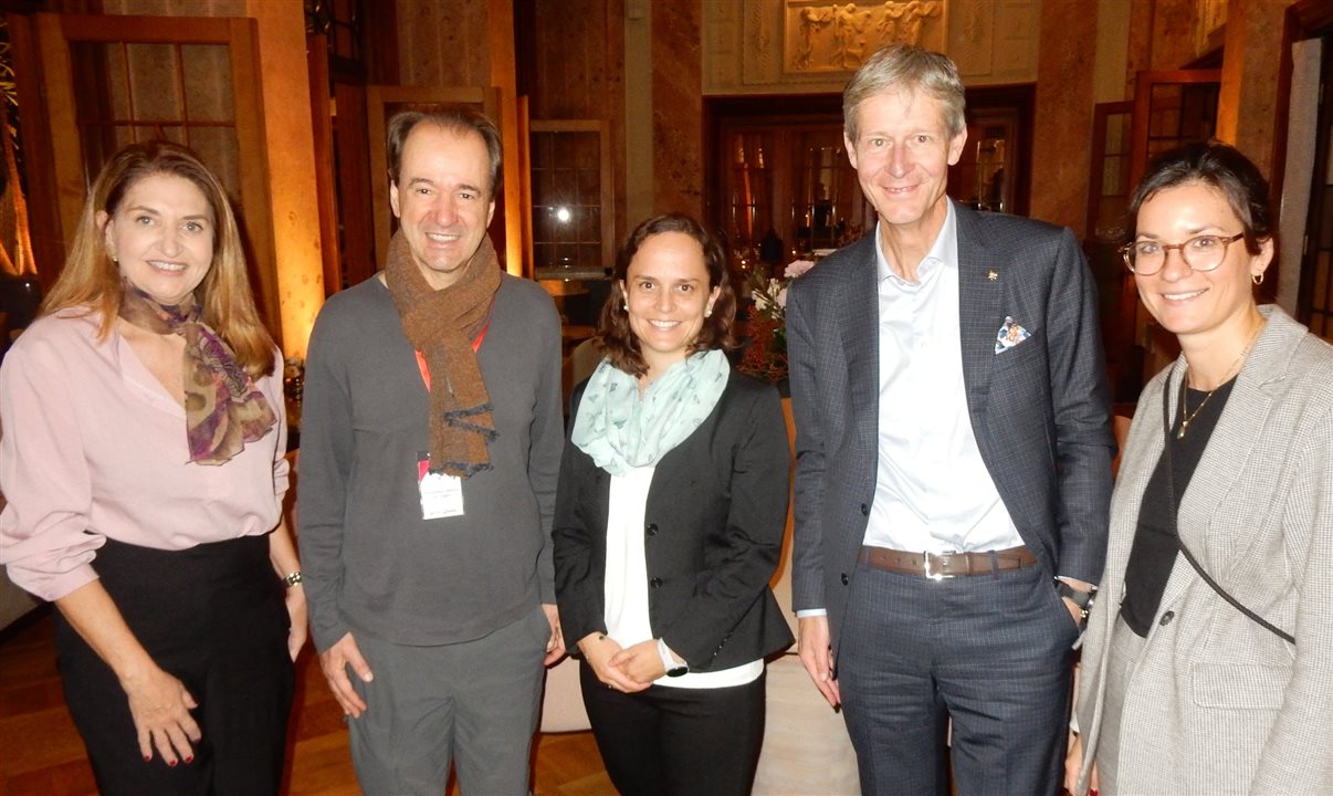 Vanda Catão (Turismo da Suíça Central), Eduardo Barbosa (Flot), Manuela Casanova (Turismo de Lucerna), Marcel Perren (Turismo de Lucerna) e Franziska Zurmühle (Art Deco Hotel Montana)