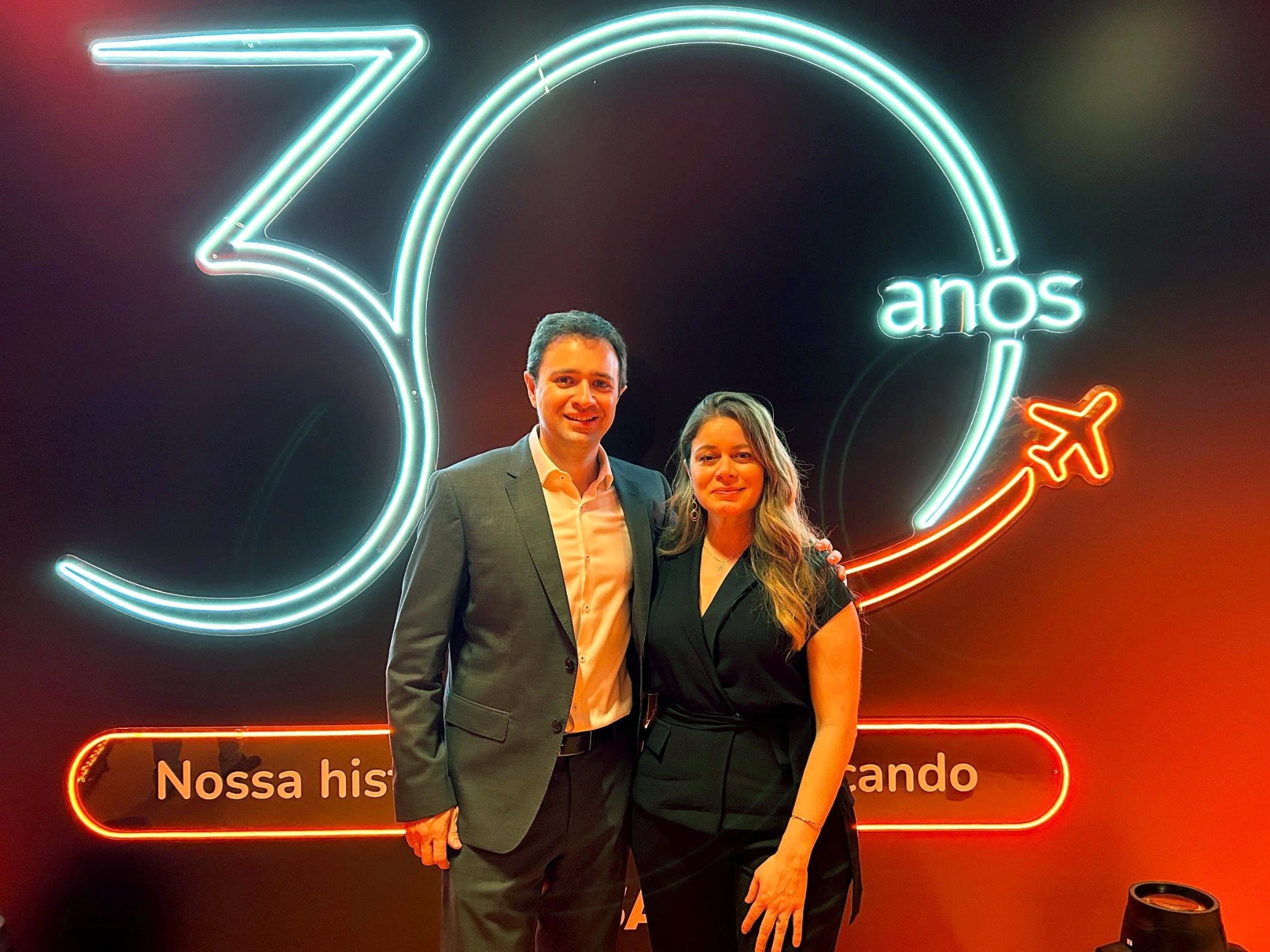 Celso Ferrer, CEO da Gol, e Carla Fonseca, CEO da Smiles