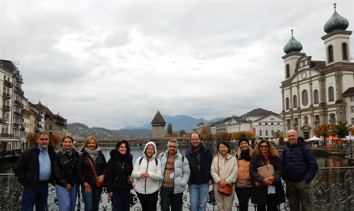 Lucerna, na região central da Suíça, é a primeira cidade visitada pelo famtour da Flot