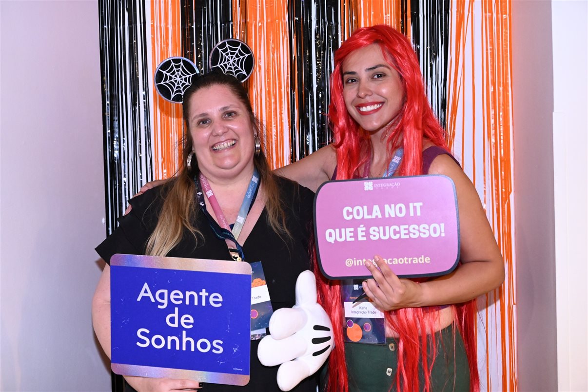 Marilia Patriota, da Essenciale Viagens, e Thais Ramos, da Disney Destinations