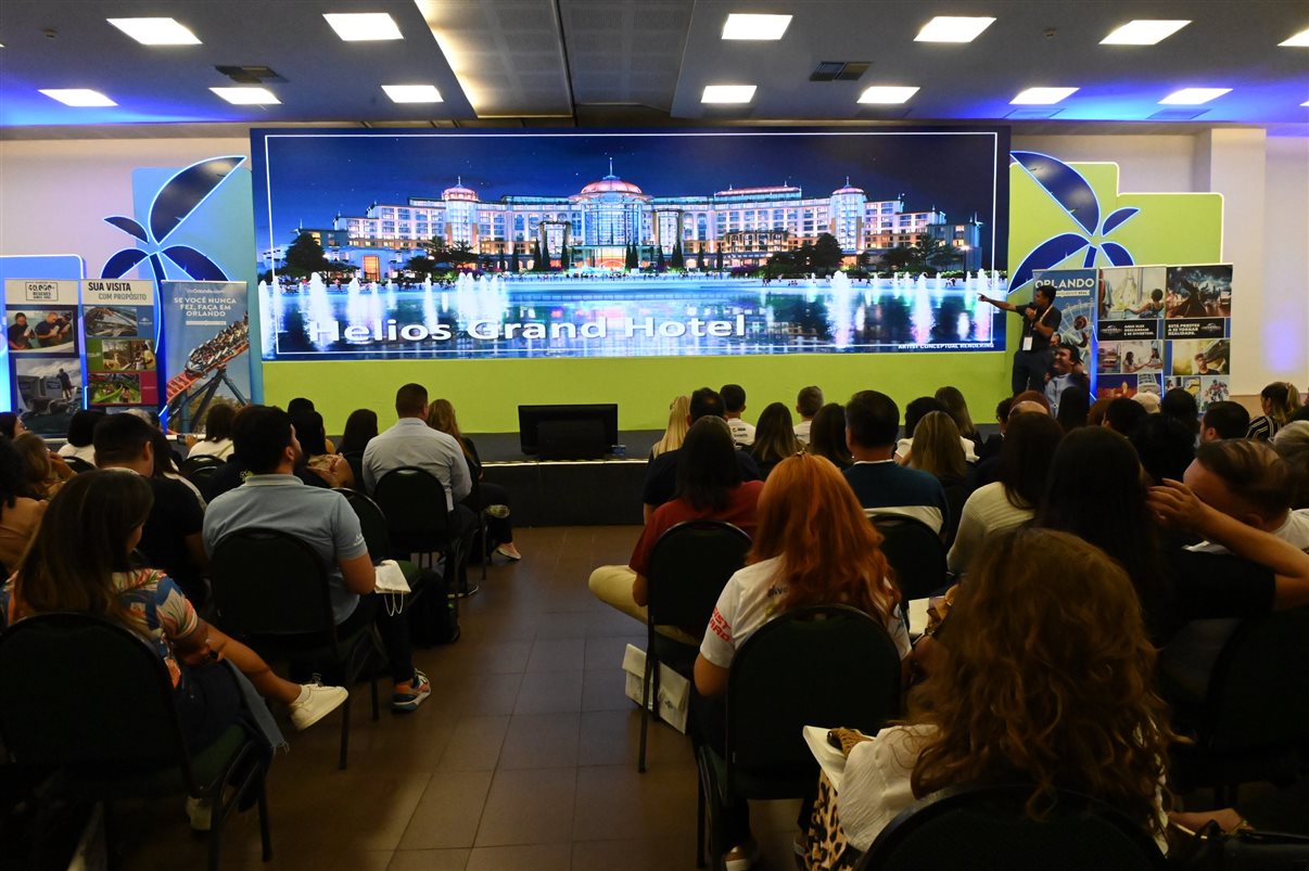 Renato Gonçalves, da Universal, capacita agentes