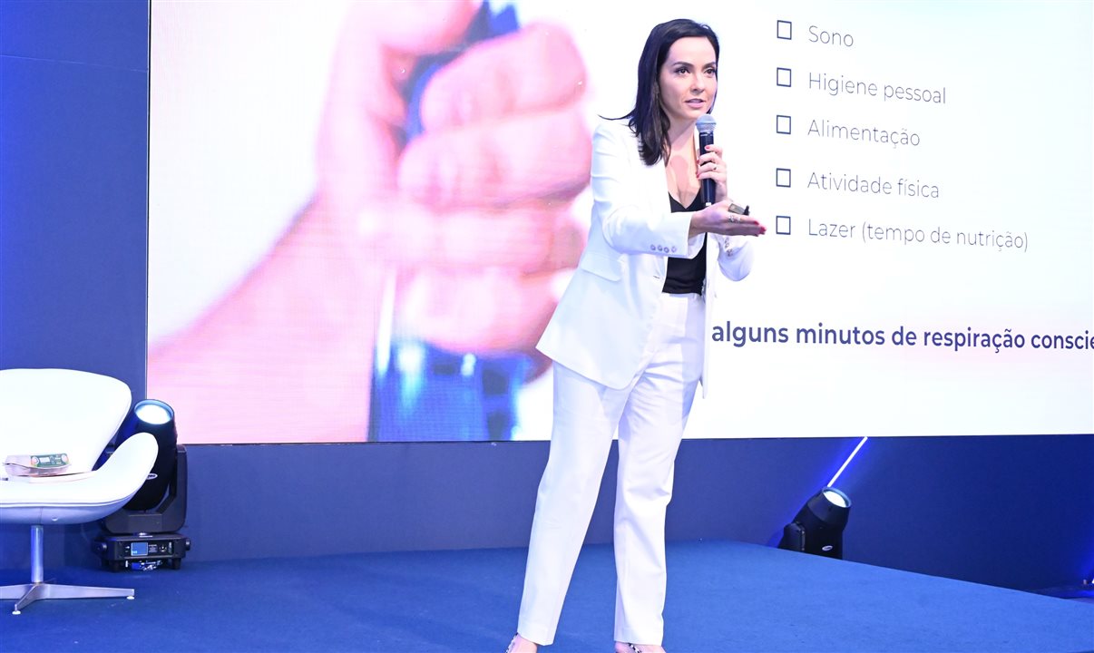 Izabella Camargo falou sobre produtividade sustentável durante o Download 2024