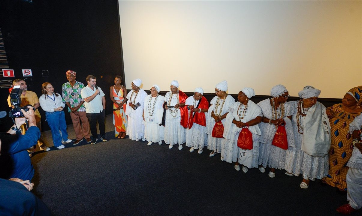 Presidente da Embratur, Marcelo Freixo, discursa após lançamento do documentário no Cine Glauber Rocha, em Salvador