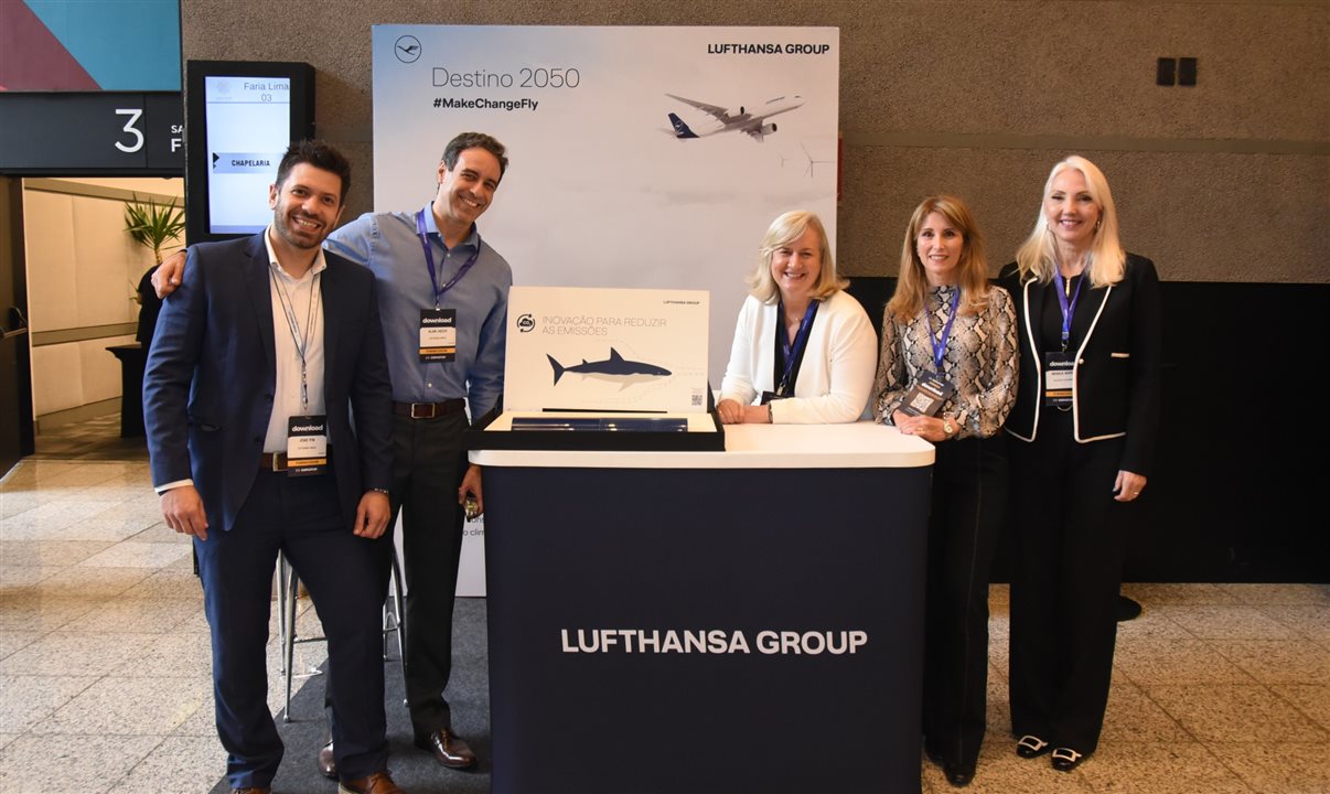 João Pin, Alan Jacch, Annette Taeuber, Cristina Rached e Monica Nardo, do Lufthansa Group