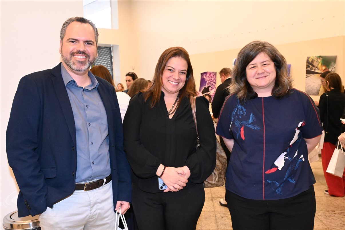 Ester Calvo Ruiz, da Câmara de Comércio de Madri, Elvira Viedma, da Turespaña, Claudia Shishido e Guilherme Carreiro, ambos da Air Europa