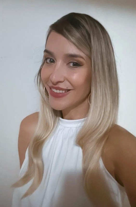  Letícia de Souza Mutuberria 