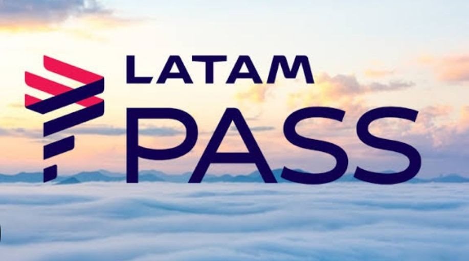 São 15 companhias aéreas parceiras para acúmulo e resgate de pontos Latam Pass