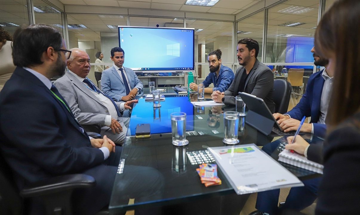 O diretor de Gestão e Inovação da Agência, Roberto Gevaerd, se reuniu com o prefeito de Maragogi, Fernando Sérgio Lira, e o secretário de Turismo do município, Diego Vasconcelos