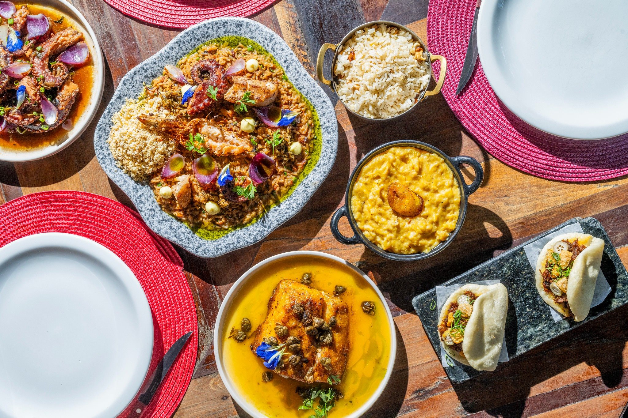 Recife é conhecida por suas feiras e mercados de rua, onde se encontram pratos típicos da culinária nordestina