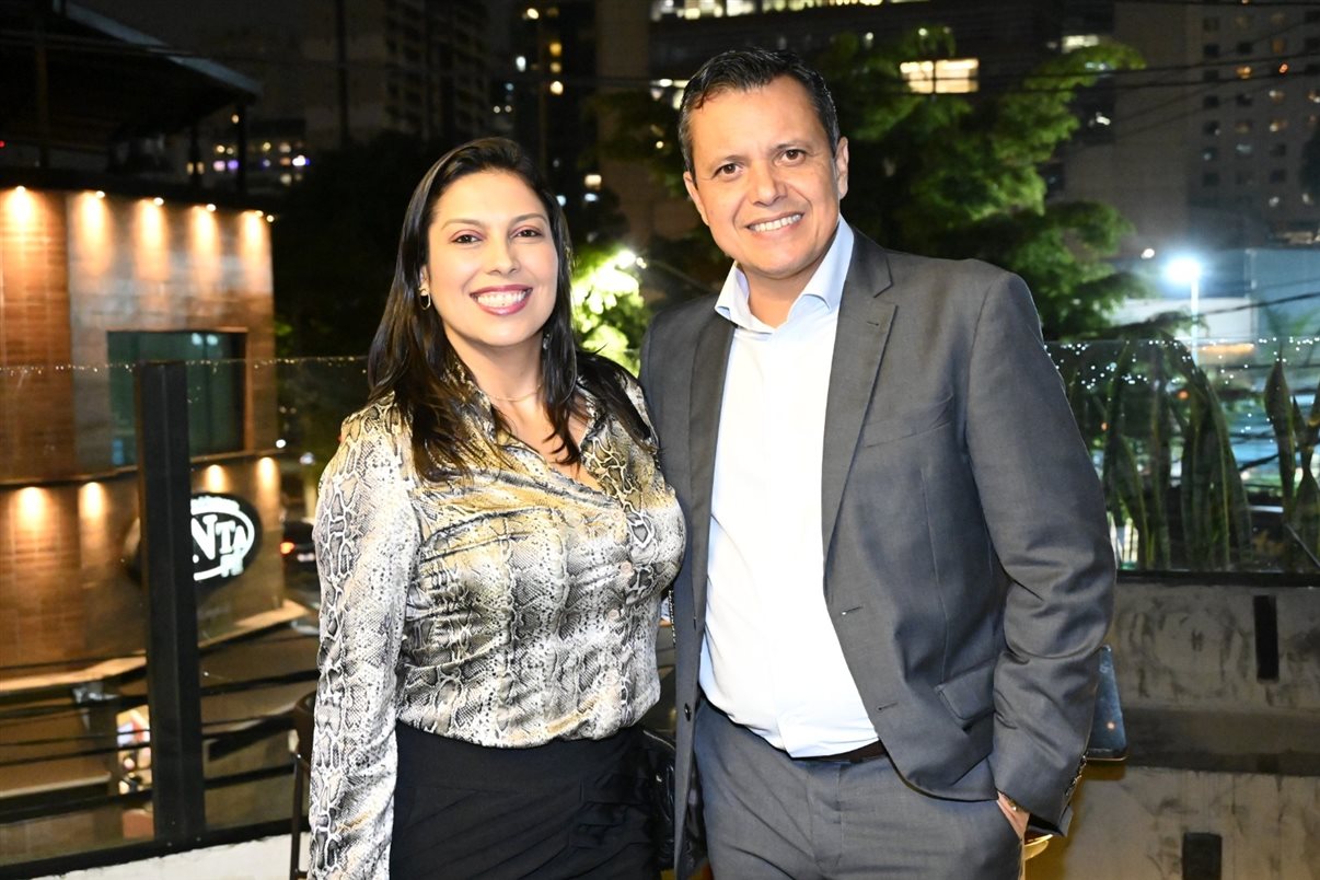 Jerusha Rasmijn, do Aruba CVB, e Carlos Barbosa, da Aruba Tourism Authority