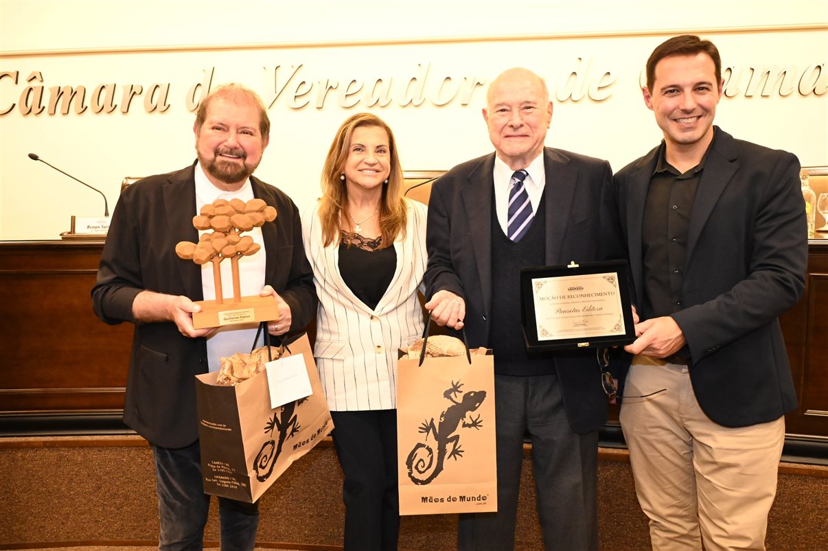 Guilherme Paulus e José Guillermo Alcorta, com Marta Rossi e Eduardo Zorzanello, do Festuris