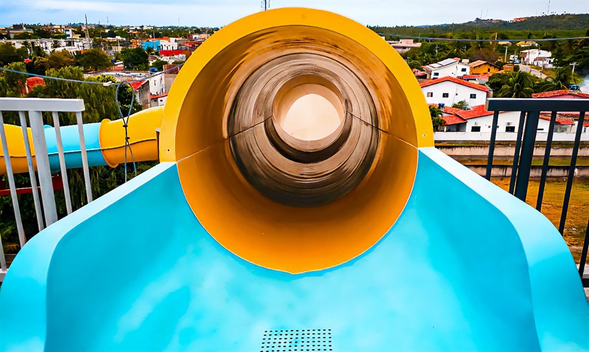 Parque contará com toboáguas para descida de boia, de tapete, com looping e bowl