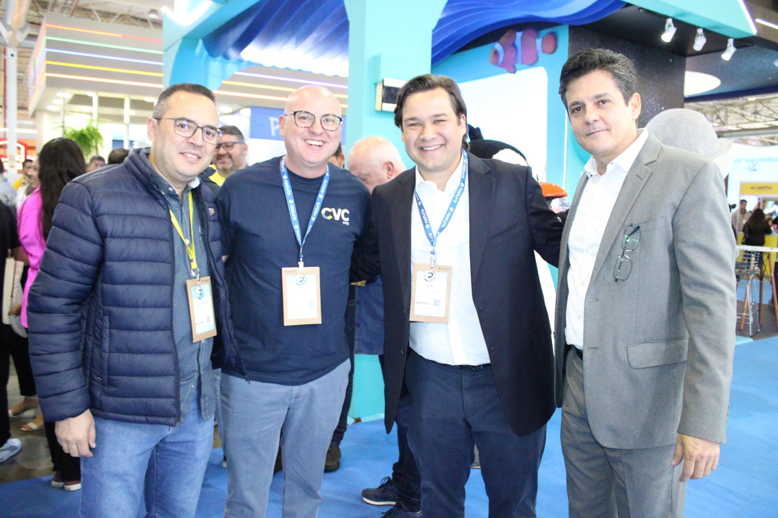 Rene Amorim, da PANROTAS, Fabio Mader, da CVC Corp, Kiko Buerger, do Gramado Aquarium, e Eduy Azevedo, do Viaje Paraná