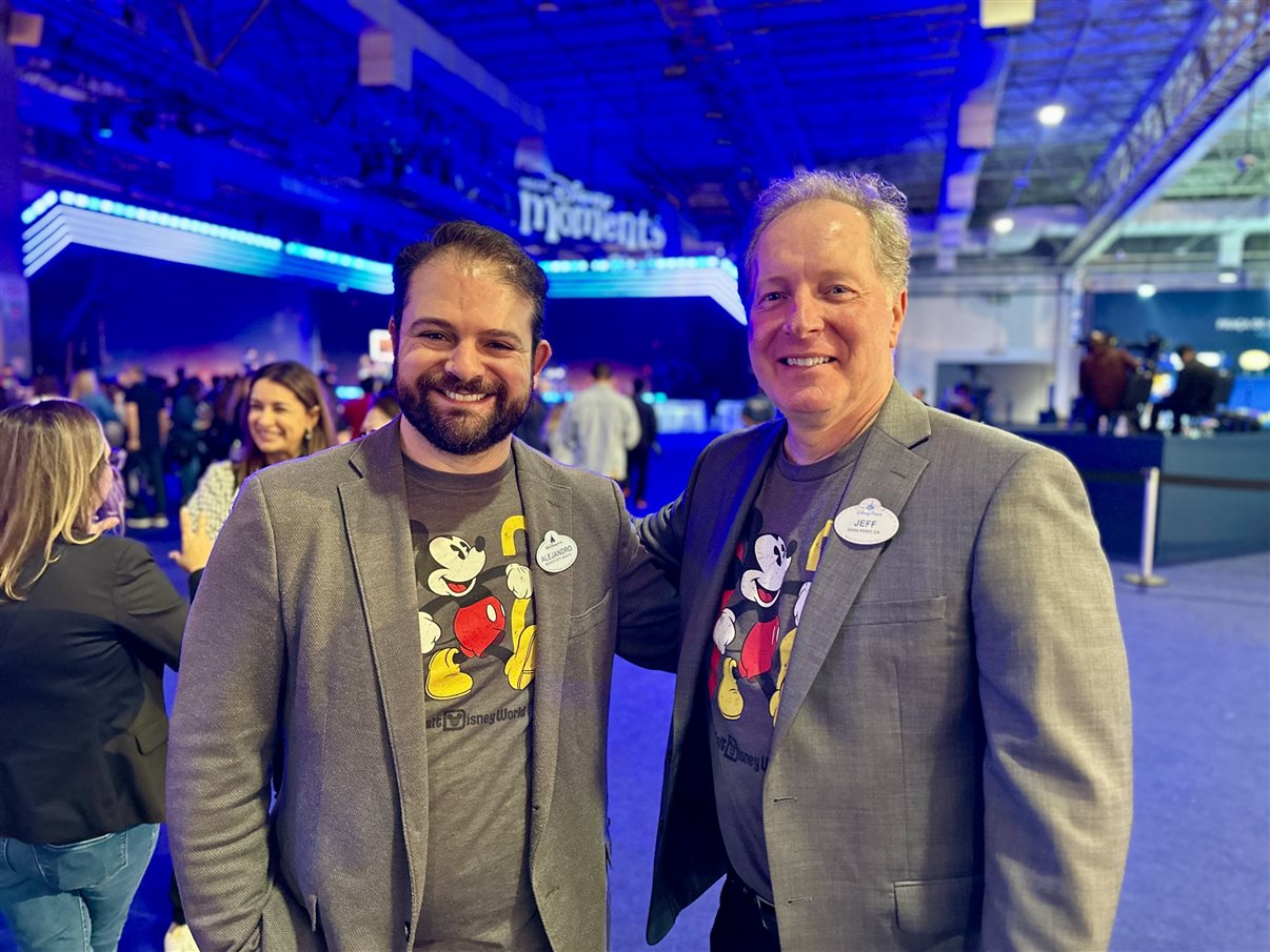 Terry Brinkoetter e Sarah Domenech, da Disney Destinations