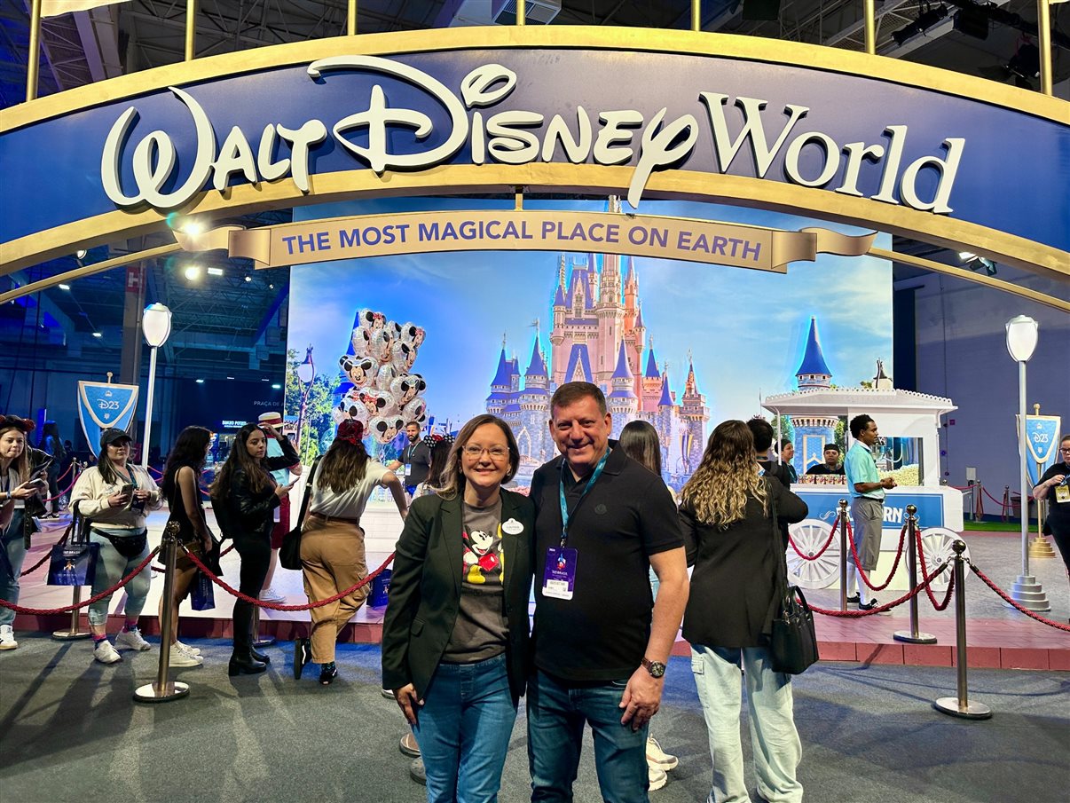 Terry Brinkoetter e Sarah Domenech, da Disney Destinations