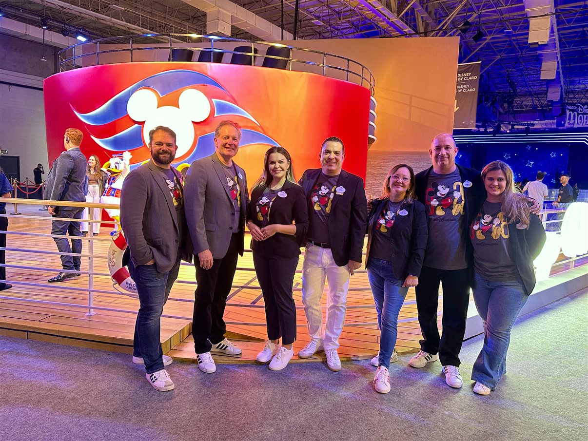 Terry Brinkoetter e Sarah Domenech, da Disney Destinations