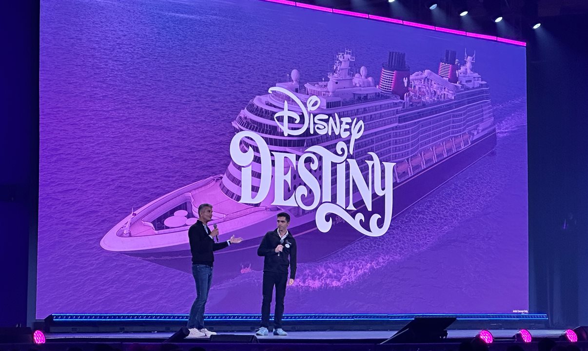 Josh D'Amaro e Michael Hundgen, da Walt Disney Imagineering, falam sobre a DCL