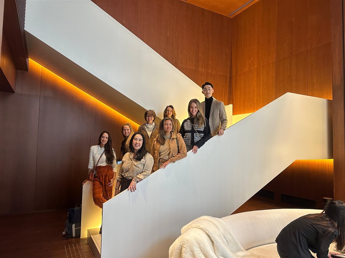 Ongki Fernando (The Edition Ginza), Paula Lie (Paulalie Viagens Exclusivas), Renata Yano (Teresa Perez Tours), Salete Indolfo (Diferencial Turismo), Cristina Gulin (NomadRoots Viagem e Conhecimento), Tatiana Assad (TA Travel), Juliana Gallo (Embarque Turismo) e Cecília Indolfo (Diferencial Turismo) e Gorka Zubiete (The Edition Ginza)