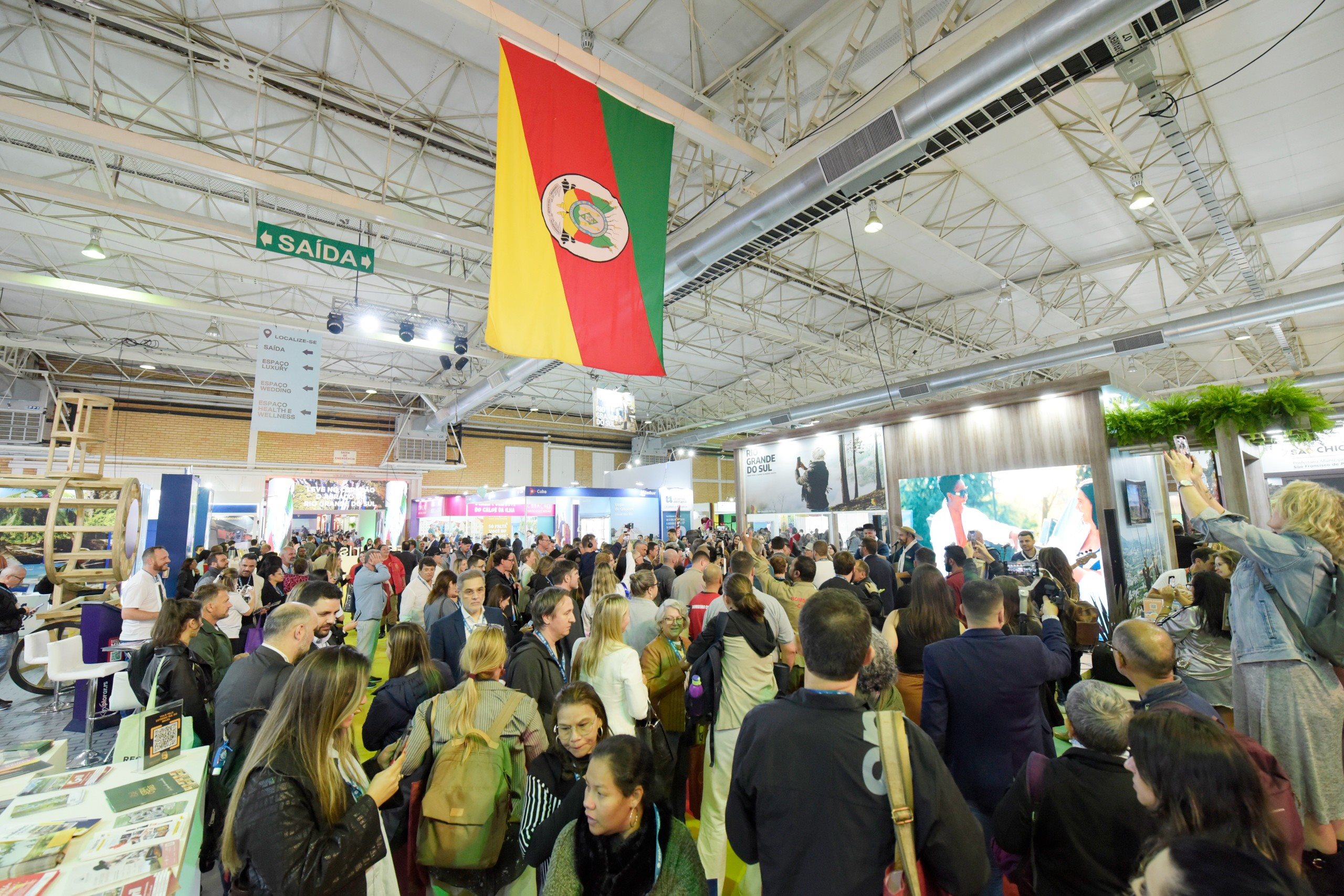 Feira finalizou com mais de 15 mil participantes