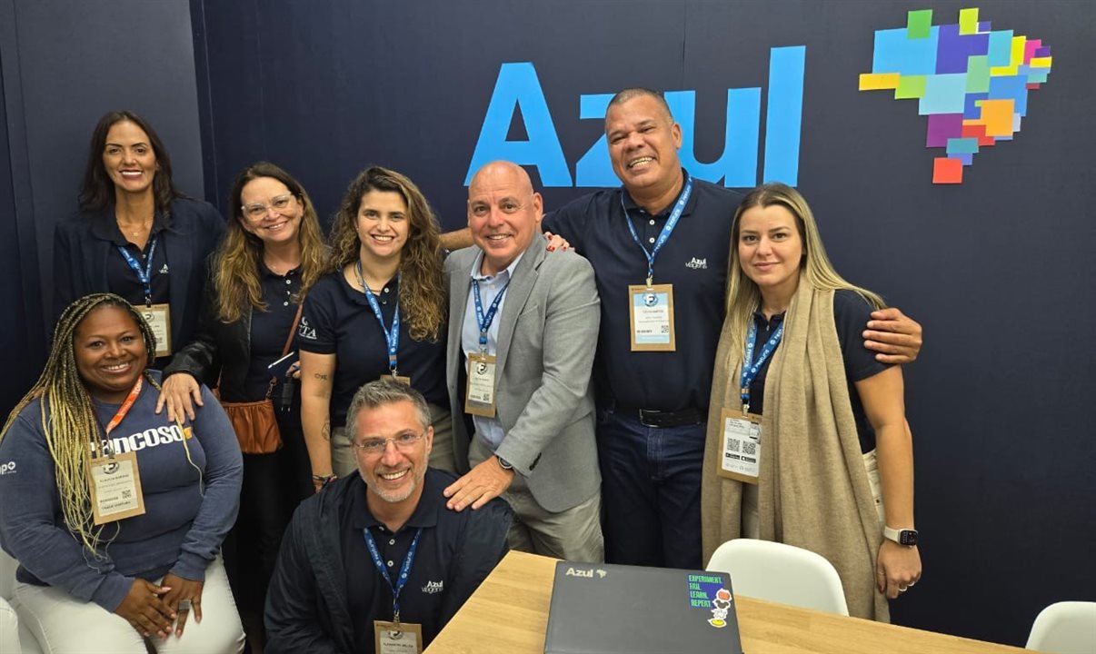 Representantes da Secretaria de Turismo e de receptivos de Porto Seguro reuniram-se com executivos da Azul Viagens para alinhar ações