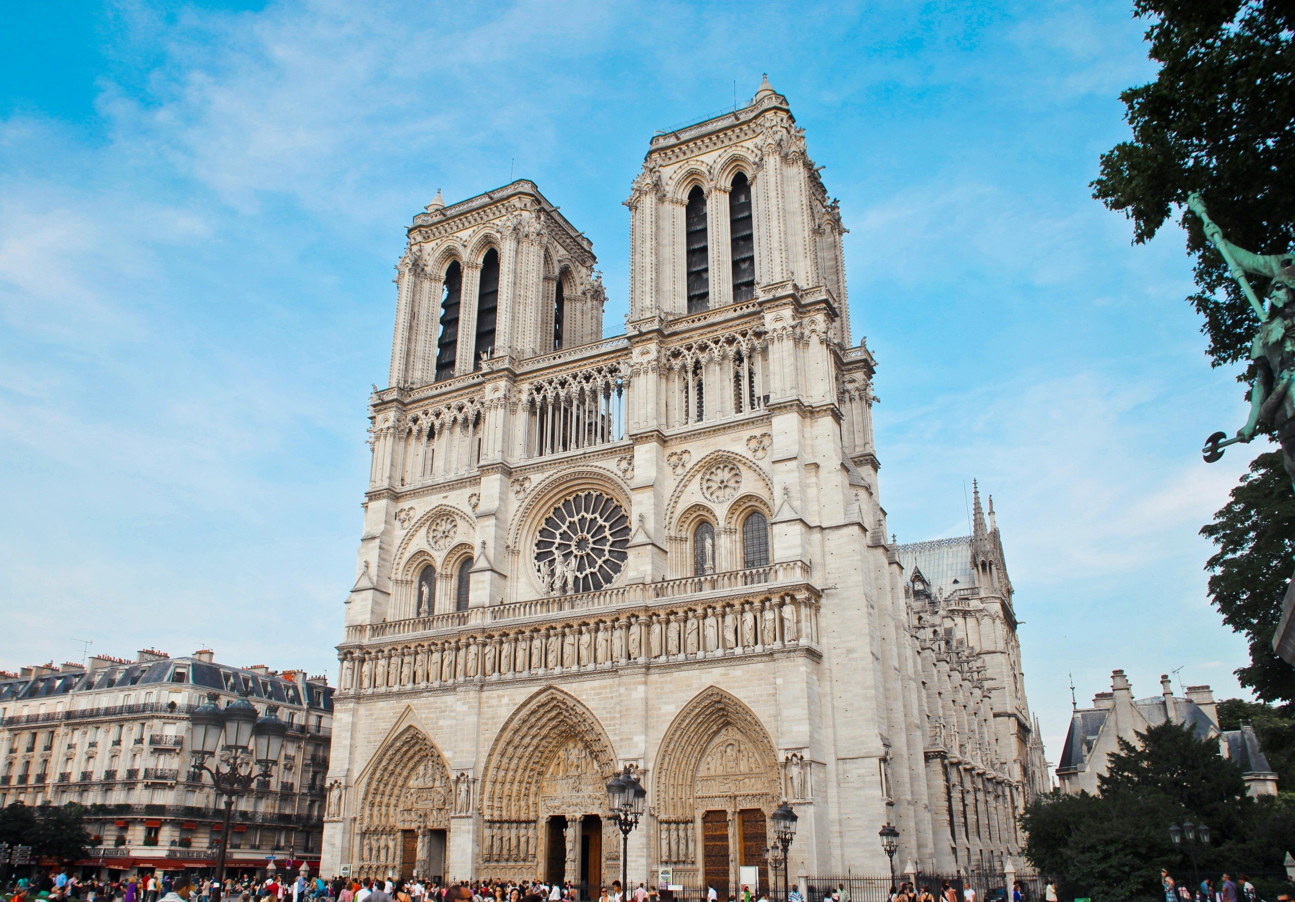 Autoridades em Paris já anunciaram que a Catedral de Notre Dame realizará uma grande cerimônia de reabertura em 7 de dezembro