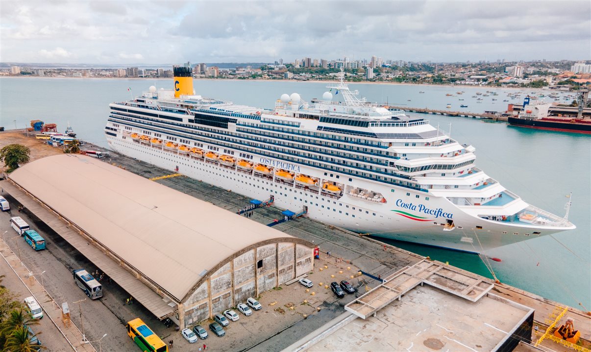 Costa Pacifica atracou no Porto de Maceió nesta segunda