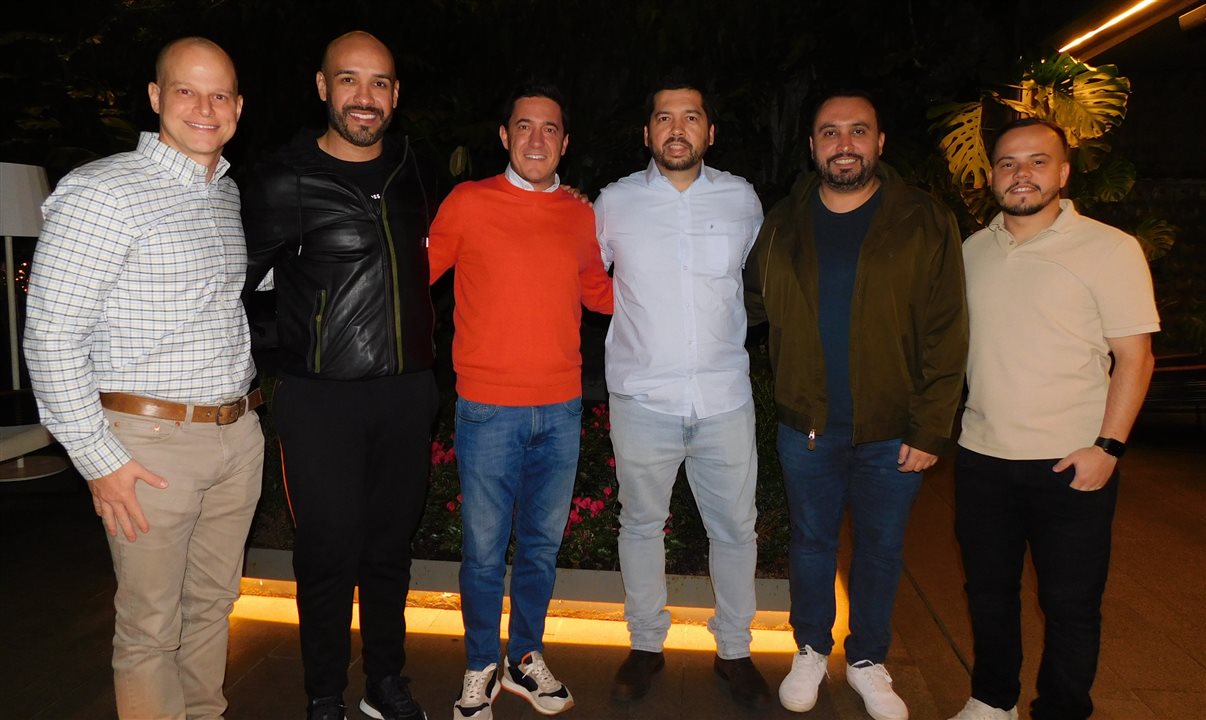 José Guilherme Alcorta, da PANROTAS, Daniel Costa, da Orinter, Jordi Solé, do Turismo da Catalunha, Vinicius Chagas, Guilherme Chamoun e Guilherme Costa, todos da Orinter