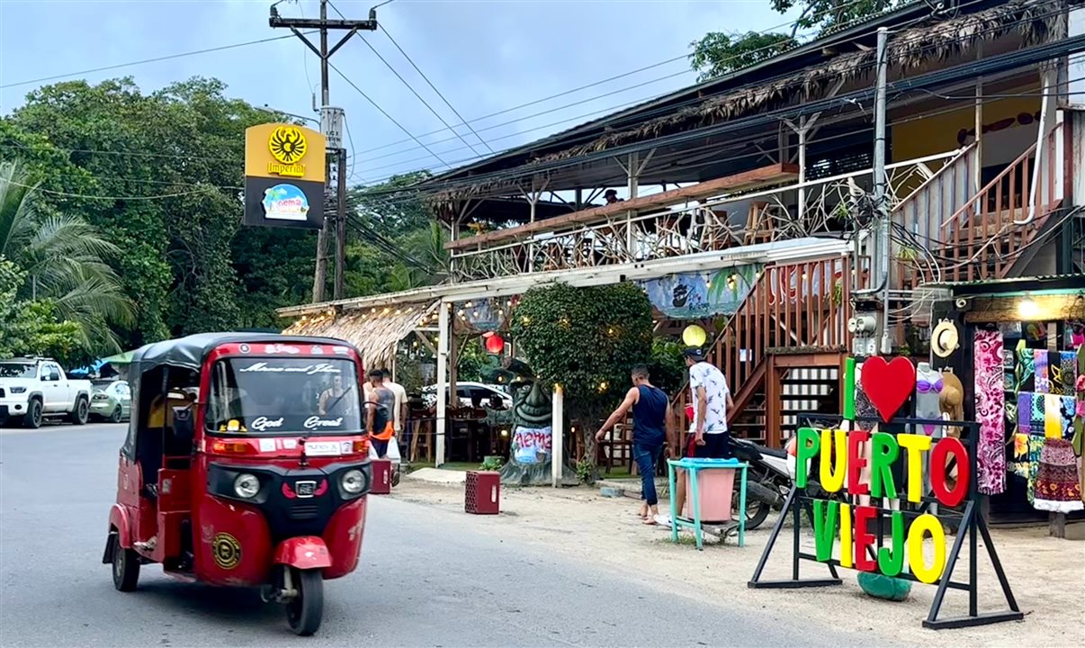 Centro de Puerto Viejo, cidade litorânea