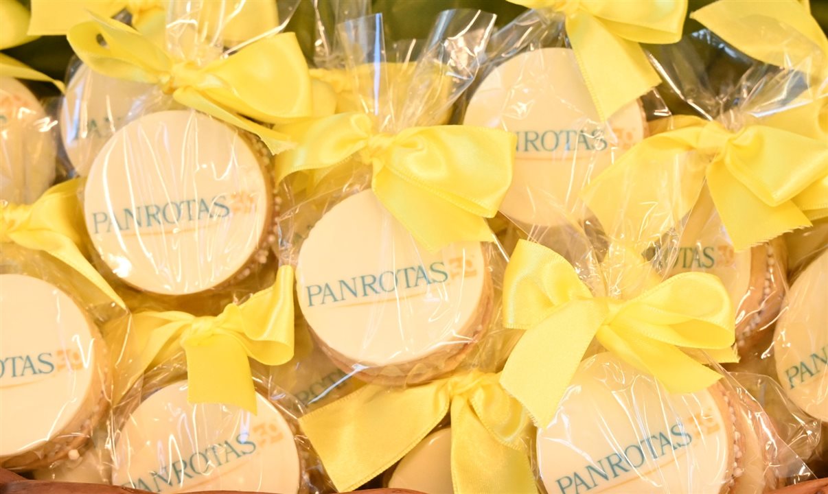 Biscoitos (ou bolachas?) personalizados e gostosos para todos da redação